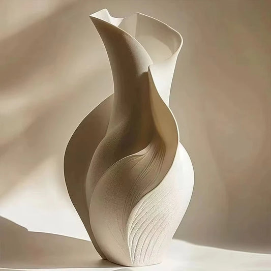 Svelta | Sculptural Ceramic Vase